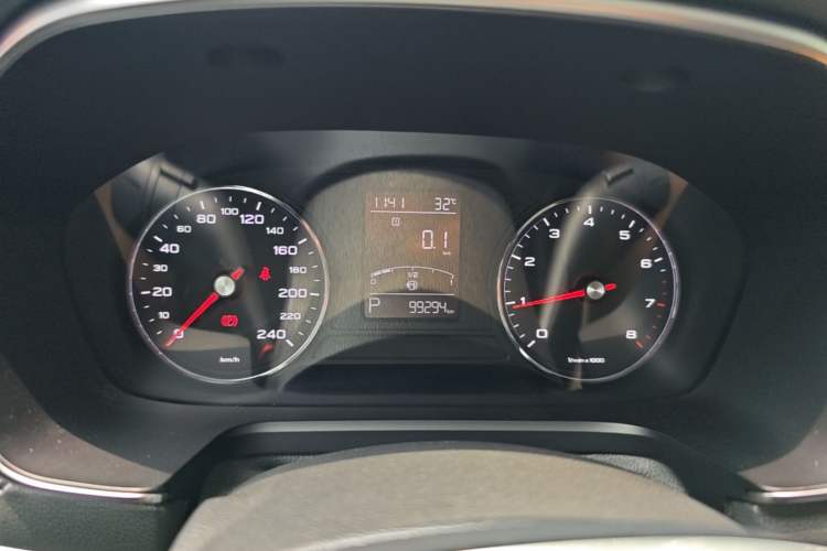 Used Roewe RX5 2016 20T Two-Wheel Drive Automatic Internet Smart Edition Instrument Cluster