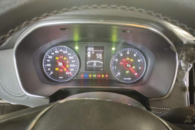 Used Roewe RX5 2016 20T Two-Wheel Drive Manual Flagship Edition Instrument Cluster