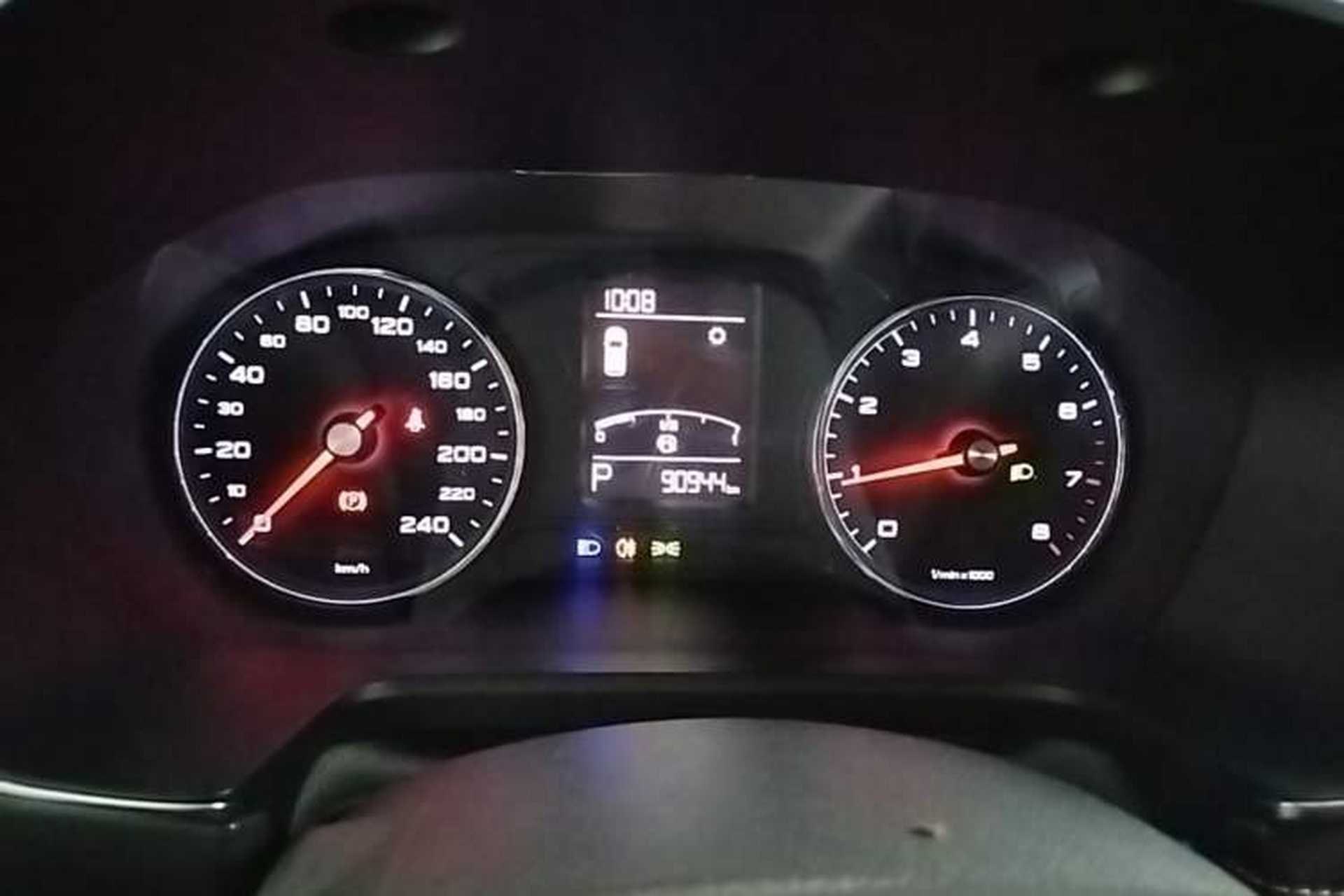 Used Roewe RX5 2016 20T Two-Wheel Drive Automatic Luxury Edition Instrument Cluster