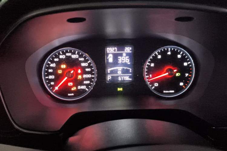 Used Roewe RX5 2016 20T Two-Wheel Drive Automatic Internet Smart Edition Instrument Cluster