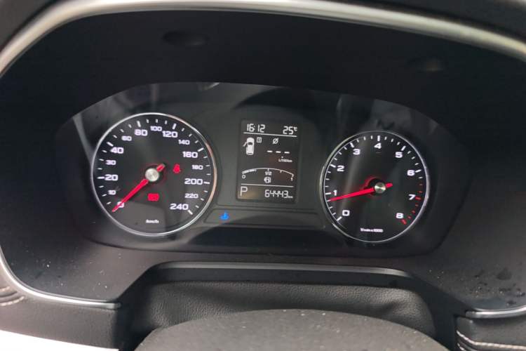 Used Roewe RX5 2016 20T Two-Wheel Drive Automatic Internet Smart Edition Instrument Cluster