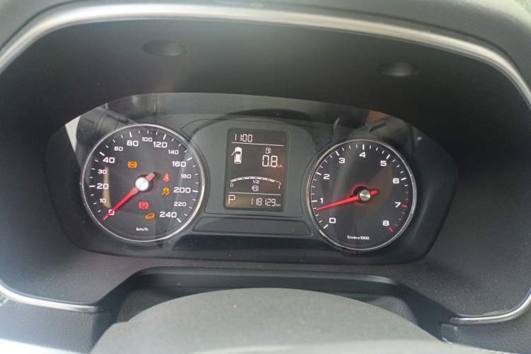 Used Roewe RX5 2016 20T Two-Wheel Drive Automatic Flagship Edition Instrument Cluster