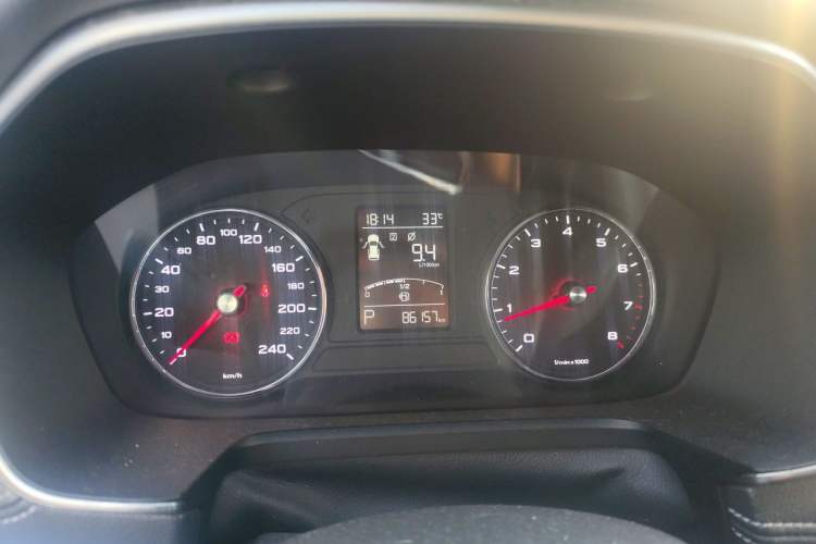 Used Roewe RX5 2016 20T Two-Wheel Drive Automatic Internet Smart Edition Instrument Cluster