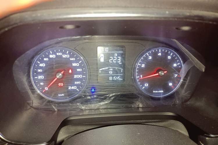 Used Roewe RX5 2016 20T Two-Wheel Drive Manual Flagship Edition Instrument Cluster