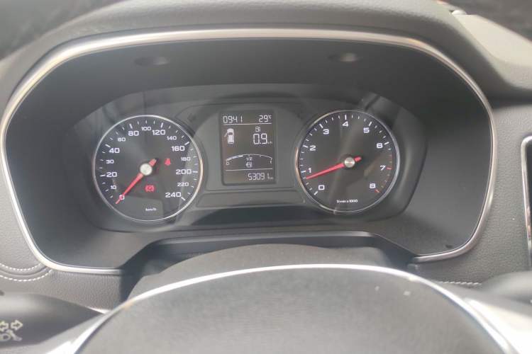 Used Roewe RX5 2016 20T Two-Wheel Drive Manual Transmission Internet Smart Edition Instrument Cluster