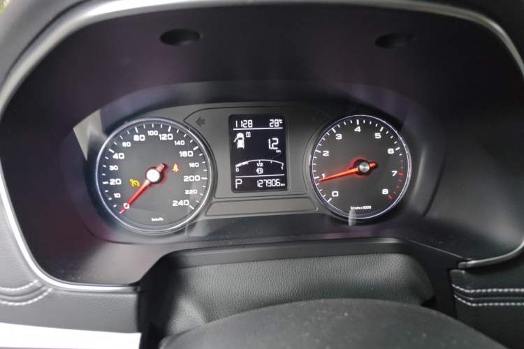 Used Roewe RX5 2016 20T Two-Wheel Drive Automatic Internet Smart Edition Instrument Cluster