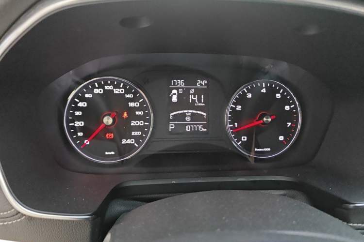 Used Roewe RX5 2016 20T Two-Wheel Drive Automatic Internet Smart Edition Instrument Cluster