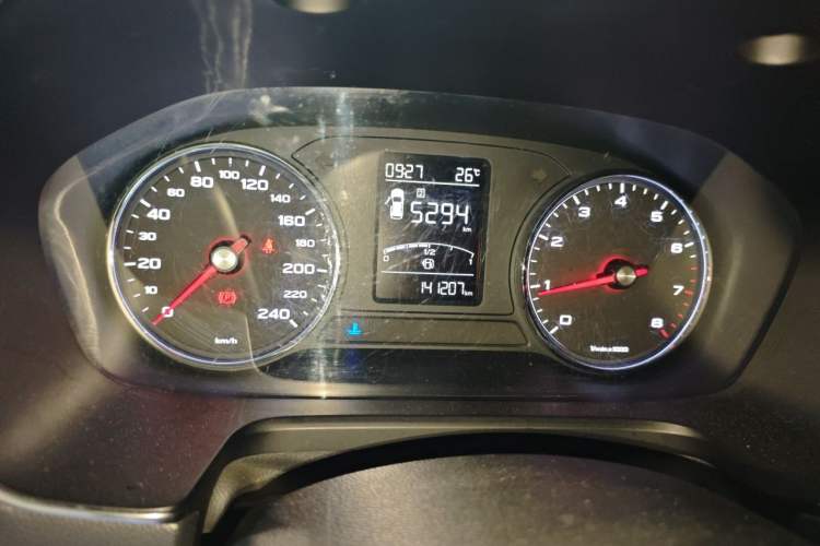 Used Roewe RX5 2016 20T Two-Wheel Drive Manual Transmission Internet Smart Edition Instrument Cluster