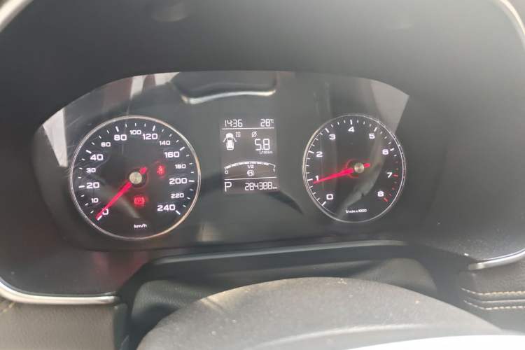 Used Roewe RX5 2016 20T Two-Wheel Drive Automatic Internet Smart Edition Instrument Cluster