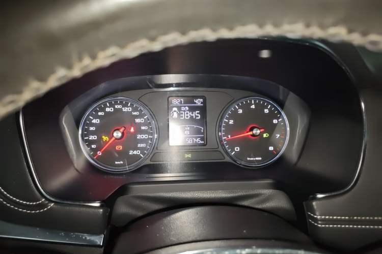 Used Roewe RX5 2016 20T Two-Wheel Drive Automatic Flagship Edition Instrument Cluster