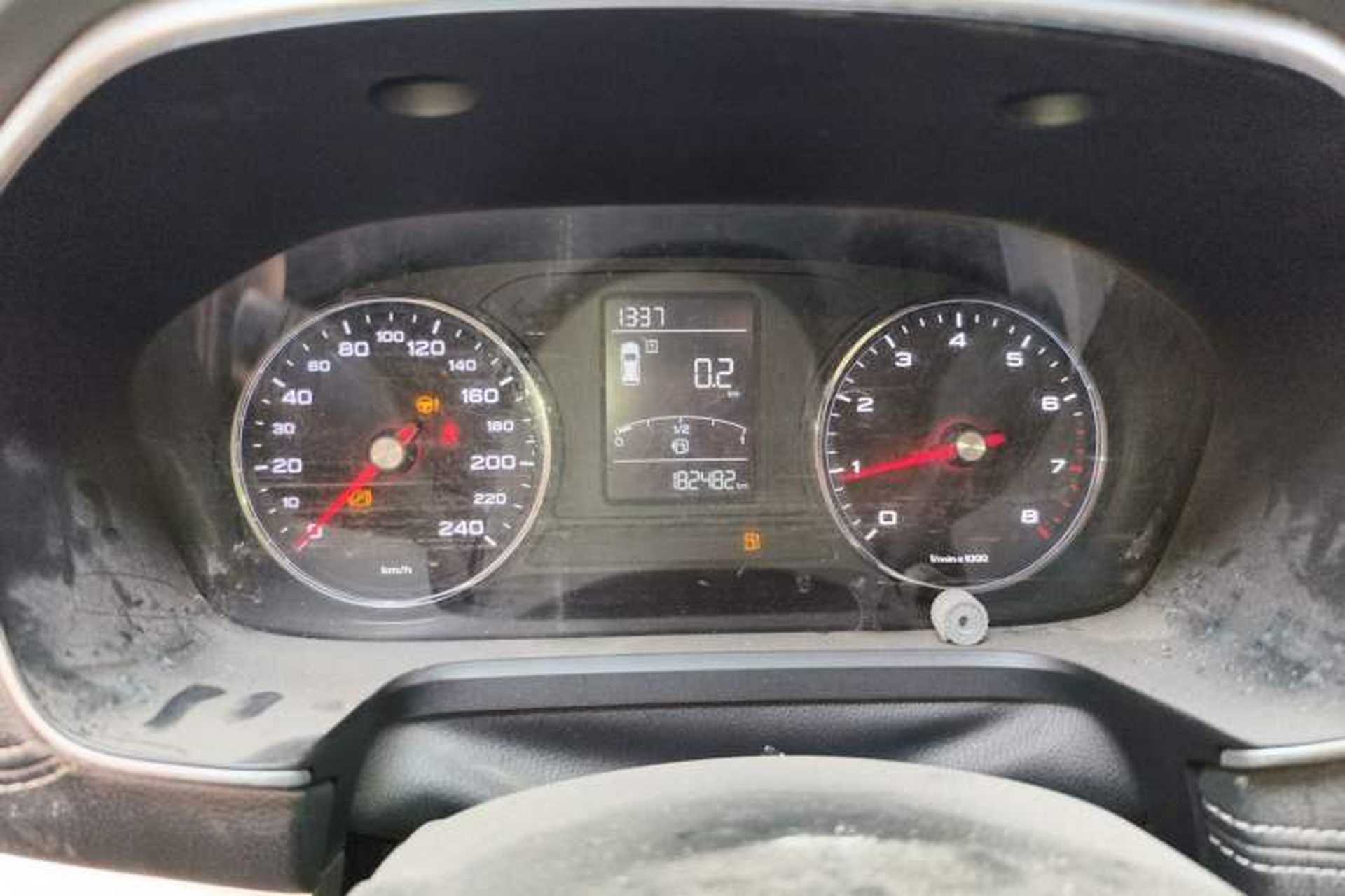 Used Roewe RX5 2016 20T Two-Wheel Drive Manual Flagship Edition Instrument Cluster