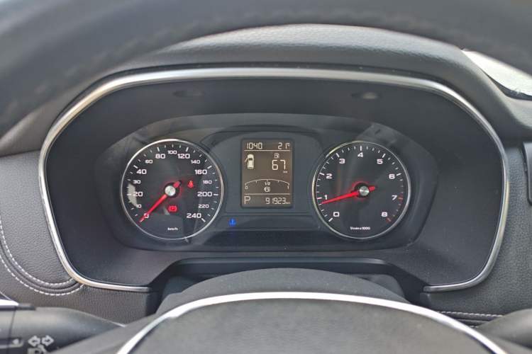 Used Roewe RX5 2016 20T Two-Wheel Drive Automatic Internet Smart Edition Instrument Cluster