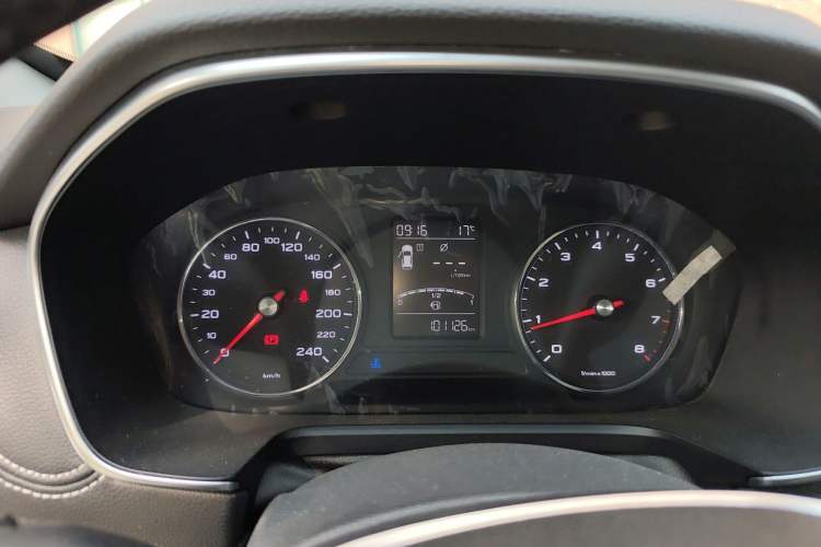 Used Roewe RX5 2016 20T Two-Wheel Drive Manual Transmission Internet Smart Edition Instrument Cluster