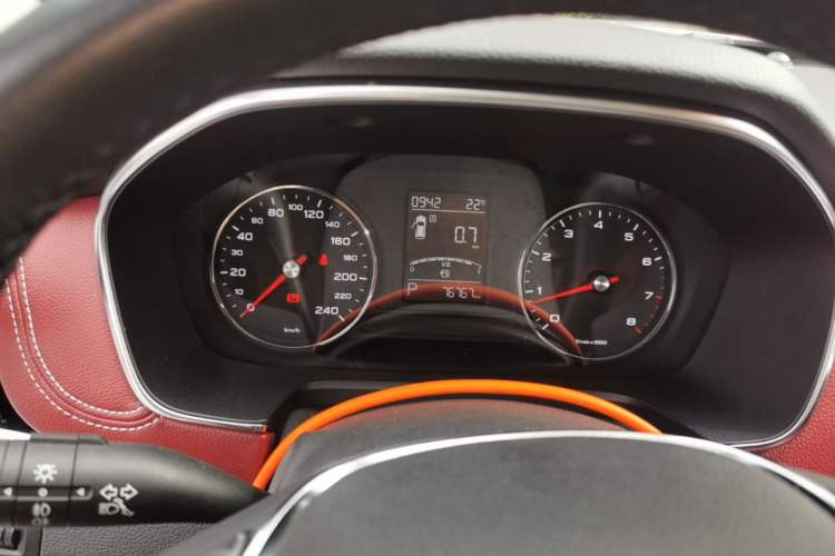 Used Roewe RX5 2016 20T Two-Wheel Drive Automatic Internet Smart Edition Instrument Cluster