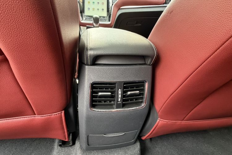 Used Roewe RX5 2016 30T Four-Wheel Drive Automatic Internet Smart Luxury Edition Interior 10