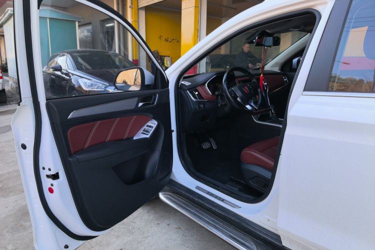 Used Roewe RX5 2016 30T Four-Wheel Drive Automatic Internet Smart Luxury Edition Interior 3