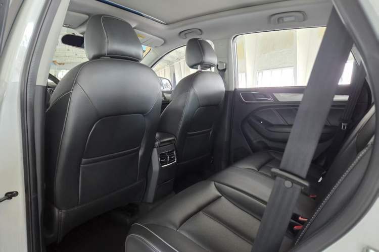 Used Roewe RX5 2016 20T Two-Wheel Drive Automatic Internet Smart Edition Interior 6