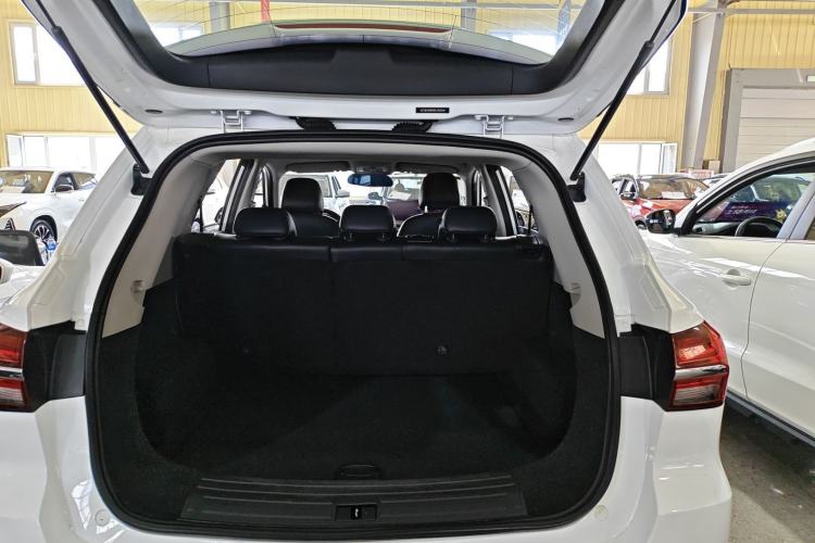 Used Roewe RX5 2016 20T Two-Wheel Drive Automatic Internet Smart Edition Interior 8