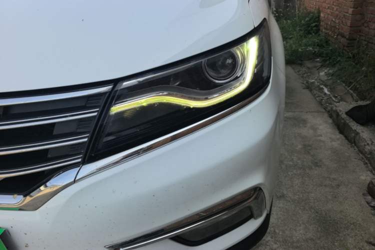 Used Roewe RX5 2016 20T Two-Wheel Drive Automatic Internet Smart Edition Left Front Headlight