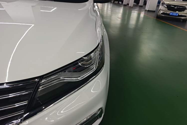 Used Roewe RX5 2016 20T Two-Wheel Drive Automatic Internet Smart Edition Left Front Headlight