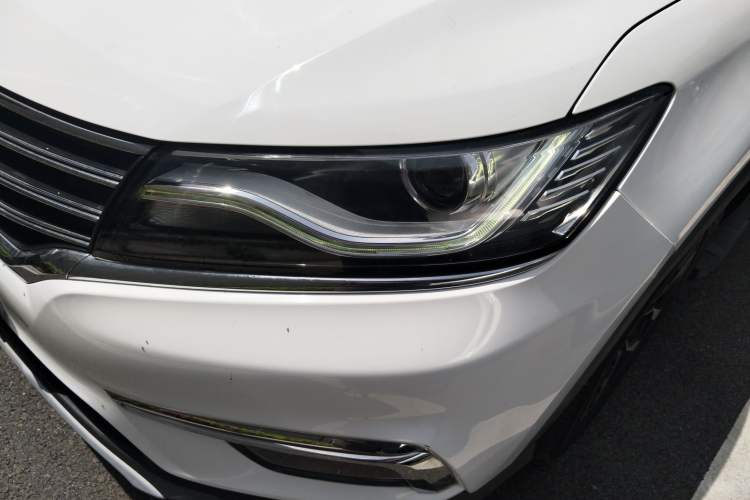 Used Roewe RX5 2016 20T Two-Wheel Drive Automatic Internet Smart Edition Left Front Headlight