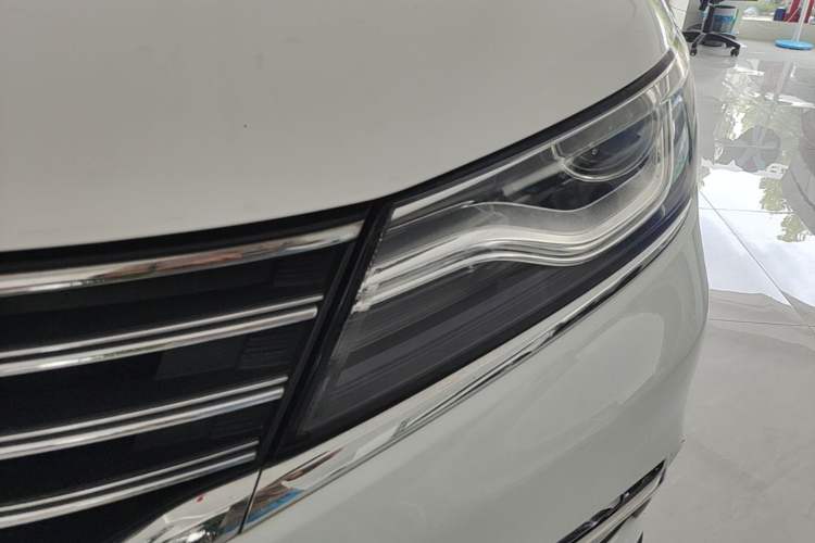 Used Roewe RX5 2016 20T Two-Wheel Drive Automatic Internet Smart Edition Left Front Headlight