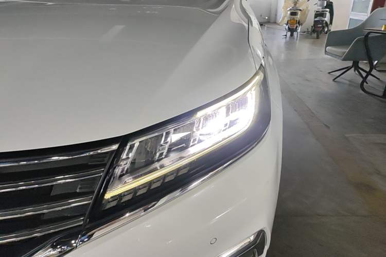 Used Roewe RX5 2016 30T Four-Wheel Drive Automatic Internet Smart Luxury Edition Left Front Headlight