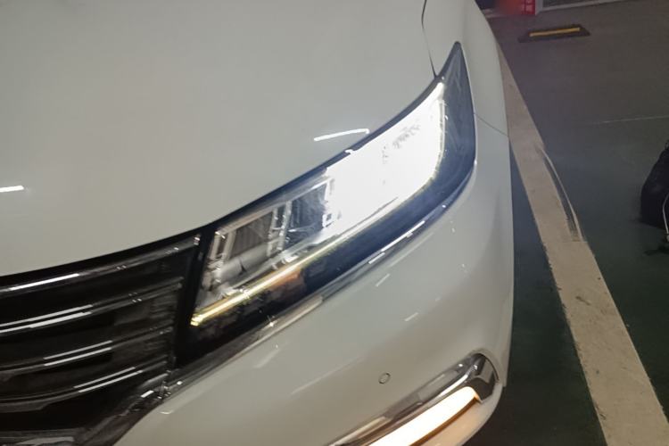 Used Roewe RX5 2016 30T Four-Wheel Drive Automatic Internet Smart Luxury Edition Left Front Headlight