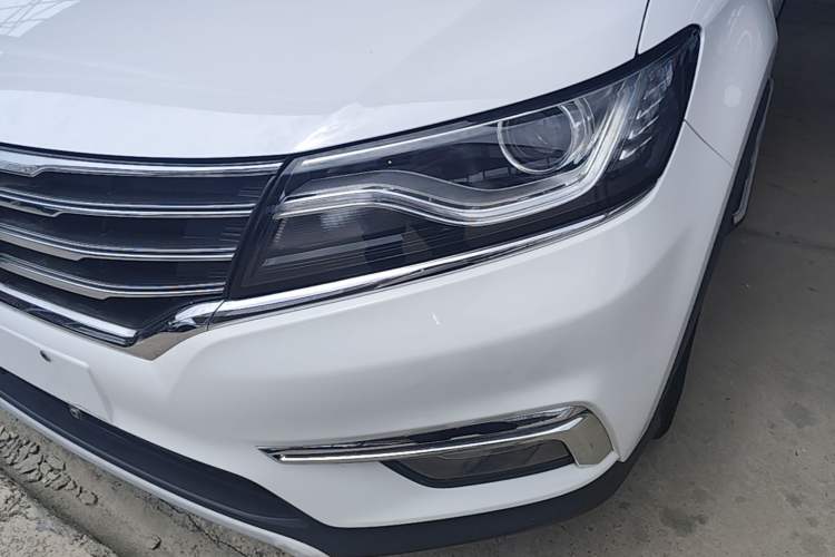 Used Roewe RX5 2016 20T Two-Wheel Drive Automatic Internet Smart Edition Left Front Headlight