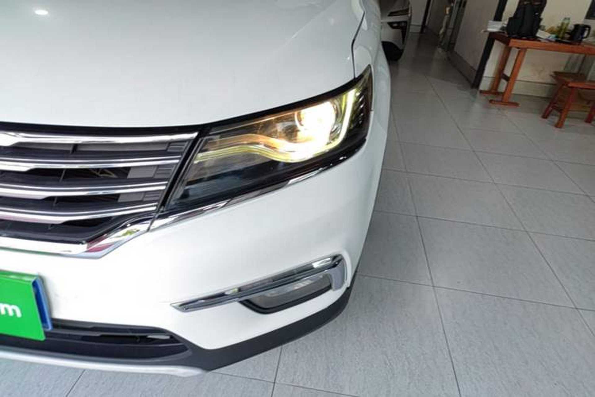 Used Roewe RX5 2016 20T Two-Wheel Drive Automatic Internet Smart Edition Left Front Headlight