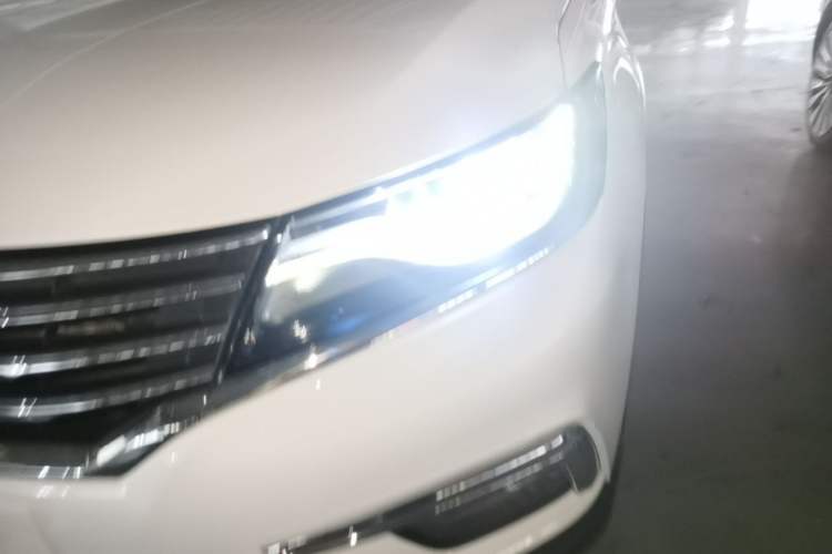 Used Roewe RX5 2016 20T Two-Wheel Drive Automatic Internet Smart Edition Left Front Headlight