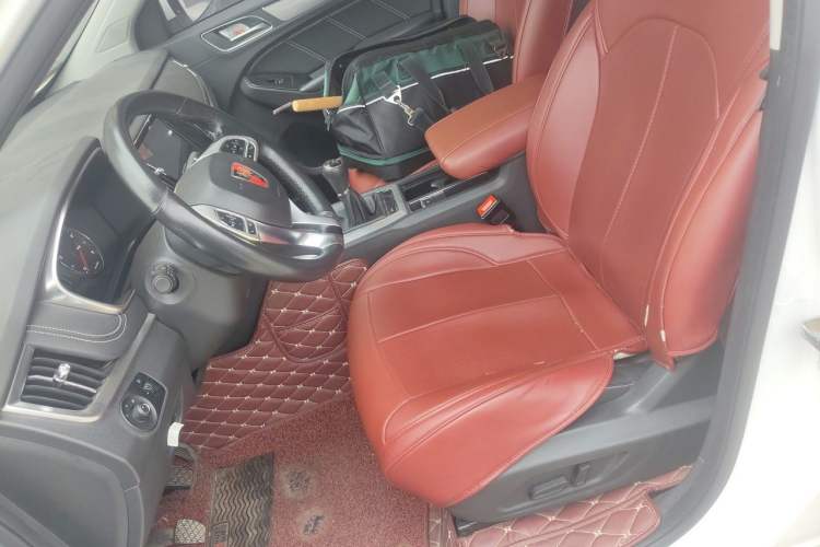 Used Roewe RX5 2016 20T Two-Wheel Drive Manual Transmission Internet Smart Edition Left Front Seat