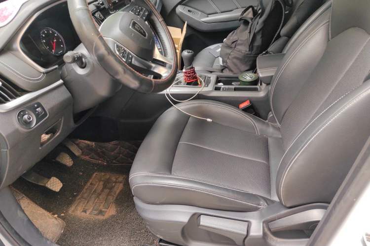 Used Roewe RX5 2016 20T Two-Wheel Drive Manual Flagship Edition Left Front Seat