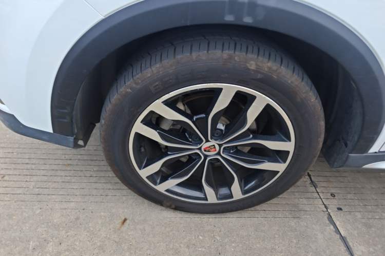 Used Roewe RX5 2016 30T Two-Wheel Drive Automatic Internet Smart Edition Left Front Wheel Hub
