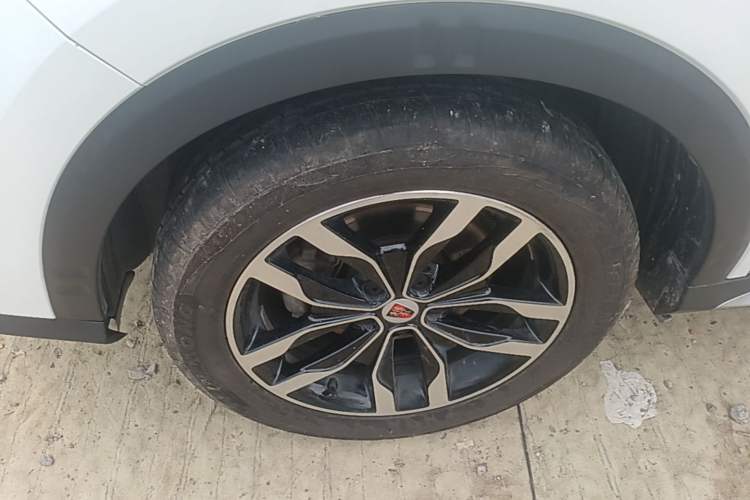 Used Roewe RX5 2016 30T Four-Wheel Drive Automatic Internet Smart Luxury Edition Left Front Wheel Hub