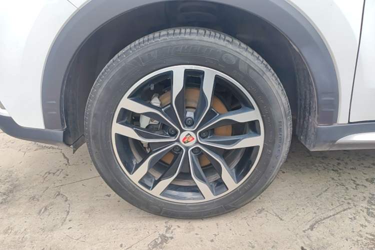 Used Roewe RX5 2016 20T Two-Wheel Drive Automatic Internet Smart Edition Left Front Wheel Hub