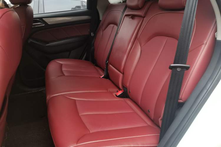 Used Roewe RX5 2016 30T Four-Wheel Drive Automatic Internet Smart Luxury Edition Left Rear Seat