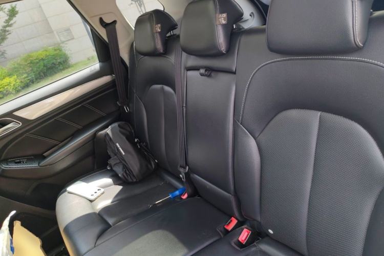 Used Roewe RX5 2016 30T Two-Wheel Drive Automatic Internet Smart Edition Left Rear Seat