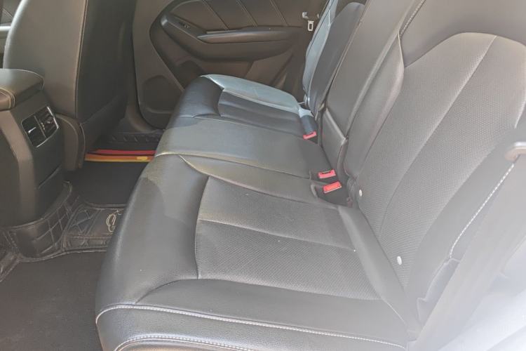 Used Roewe RX5 2016 20T Two-Wheel Drive Manual Flagship Edition Left Rear Seat