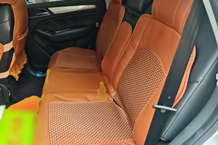 Used Roewe RX5 2016 20T Two-Wheel Drive Manual Transmission Internet Smart Edition Left Rear Seat