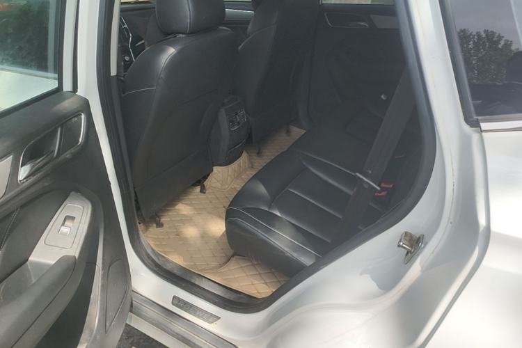 Used Roewe RX5 2016 20T Two-Wheel Drive Manual Flagship Edition Left Rear Seat