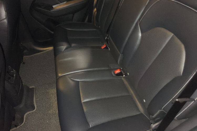 Used Roewe RX5 2016 20T Two-Wheel Drive Automatic Internet Smart Edition Left Rear Seat