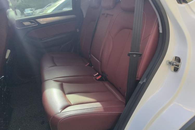 Used Roewe RX5 2016 30T Four-Wheel Drive Automatic Internet Smart Luxury Edition Left Rear Seat
