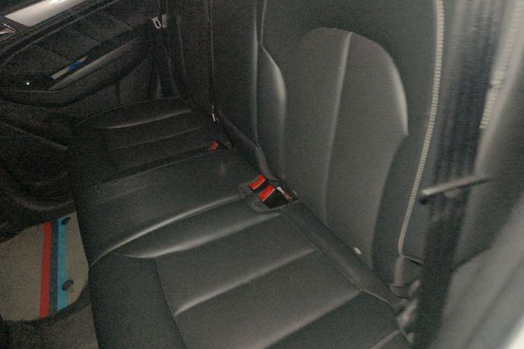 Used Roewe RX5 2016 20T Two-Wheel Drive Automatic Internet Smart Edition Left Rear Seat
