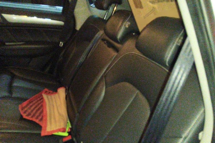 Used Roewe RX5 2016 20T Two-Wheel Drive Automatic Internet Smart Edition Left Rear Seat