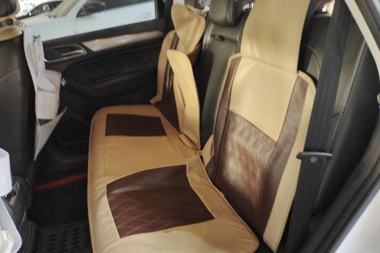 Used Roewe RX5 2016 20T Two-Wheel Drive Manual Flagship Edition Left Rear Seat