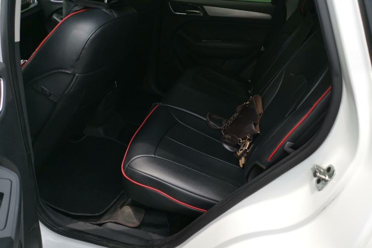 Used Roewe RX5 2016 20T Two-Wheel Drive Automatic Internet Smart Edition Left Rear Seat