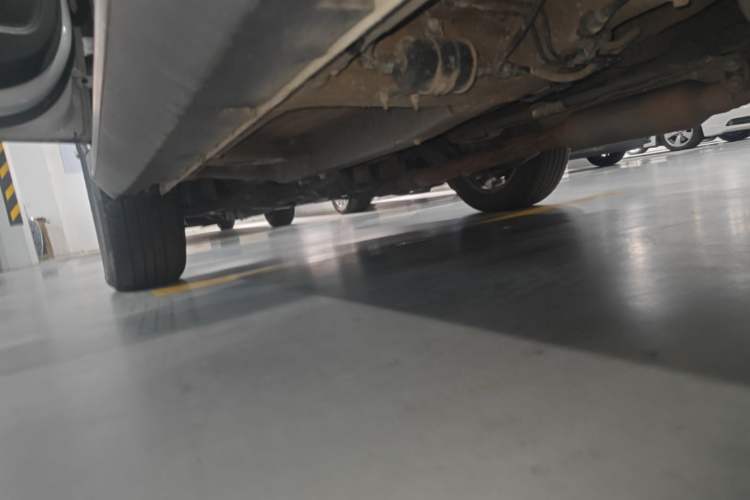 Used Roewe RX5 2016 20T Two-Wheel Drive Automatic Flagship Edition Left Side Sill