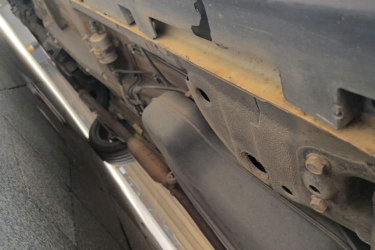 Used Roewe RX5 2016 20T Two-Wheel Drive Automatic Internet Smart Edition Left Side Sill