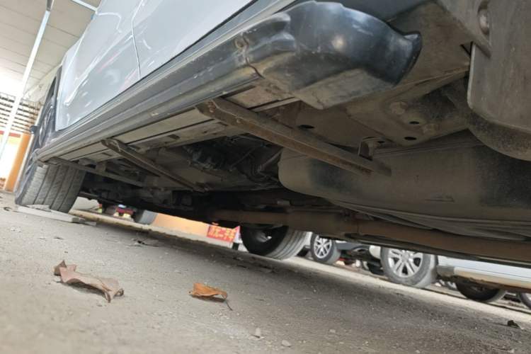 Used Roewe RX5 2016 30T Two-Wheel Drive Automatic Internet Smart Edition Left Side Sill
